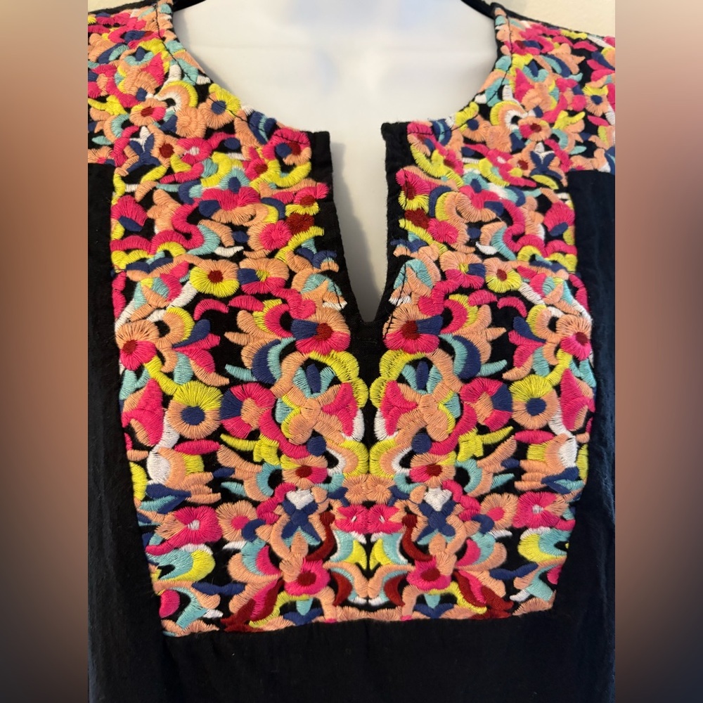 Elegant Black Dress with Colorful Embroidery - Picture 3 of 9